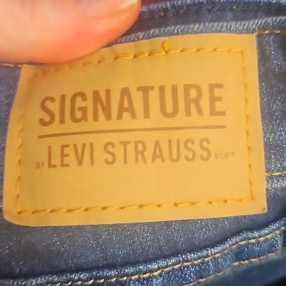 Signature by Levi Strauss Denim - Levi's jeans